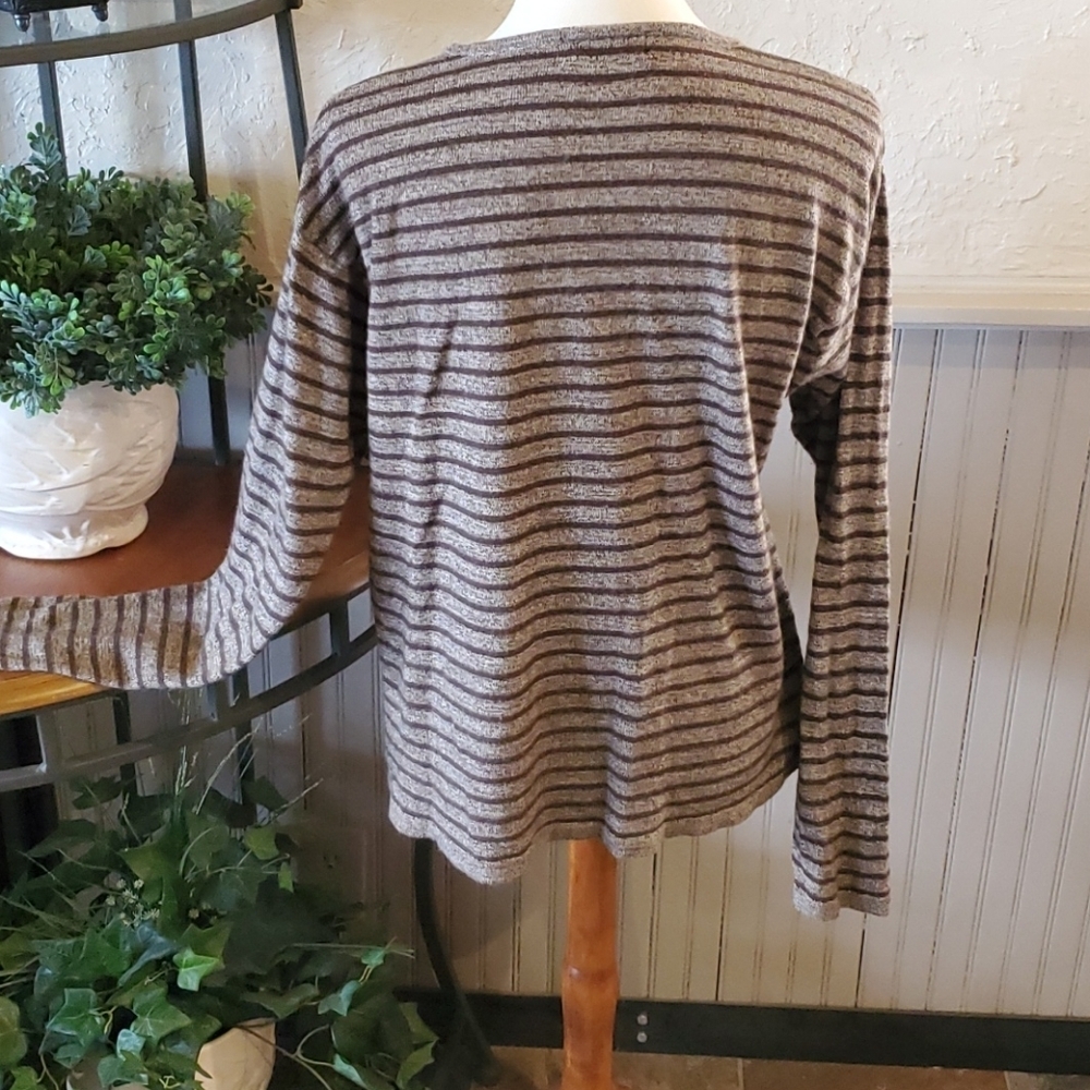 💞ce concepts* Sweater - Picture 3 of 5